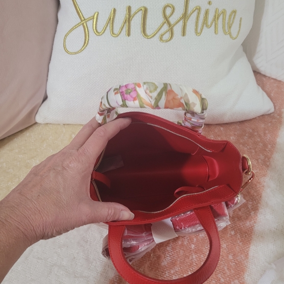 NWOT Little red bag - Picture 3 of 5